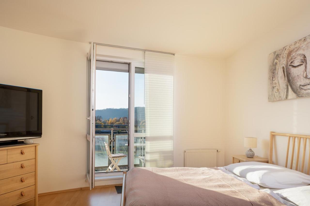 Sunny Apartment In Modrany By Prague Days Exteriör bild